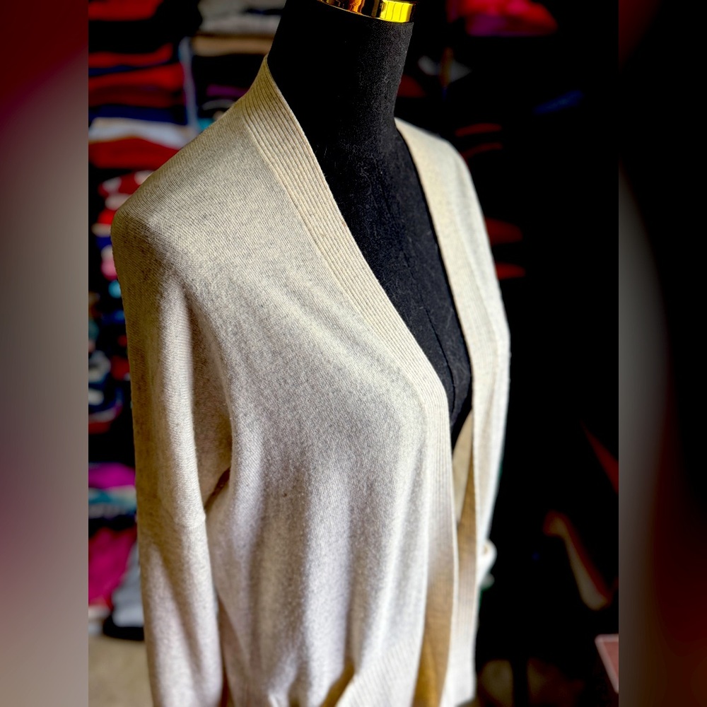 Vince CASHMERE Elegant Cream Women's Cardigan 4.99 Shipping